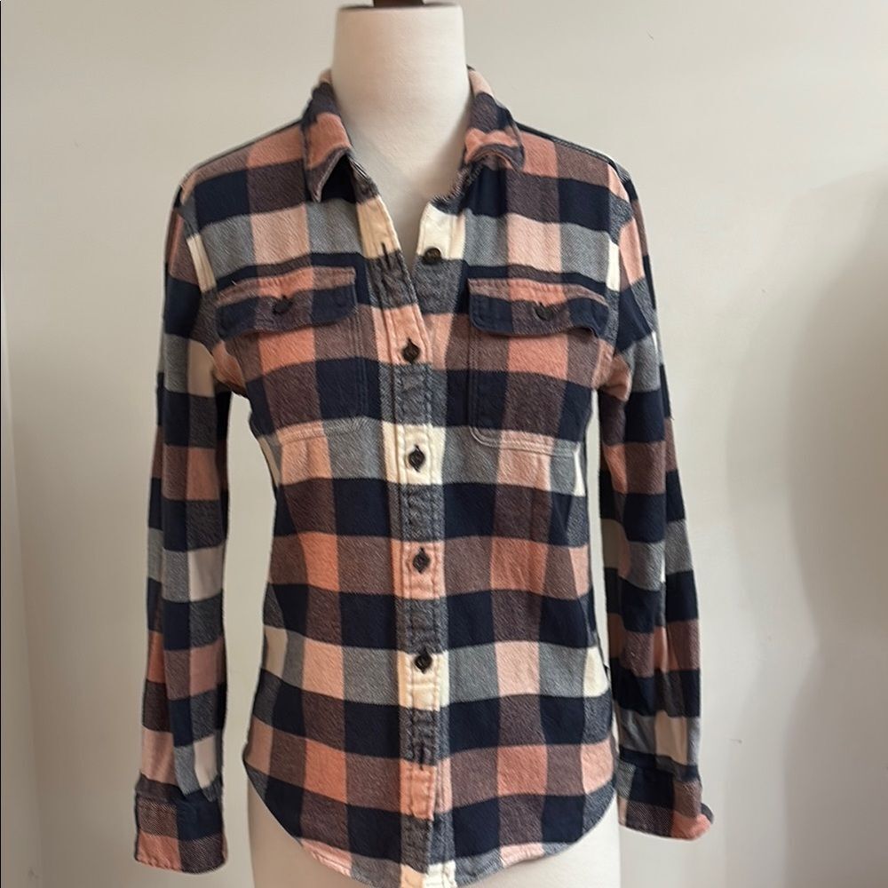Patagonia Worn Wear Flannel Checkered Shirt in Navy and Peach XS